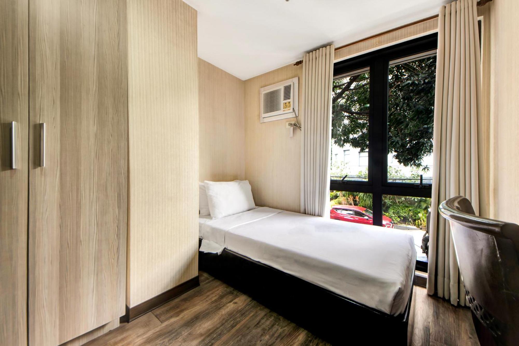 Ceo Flats Hotel Makati City Екстериор снимка