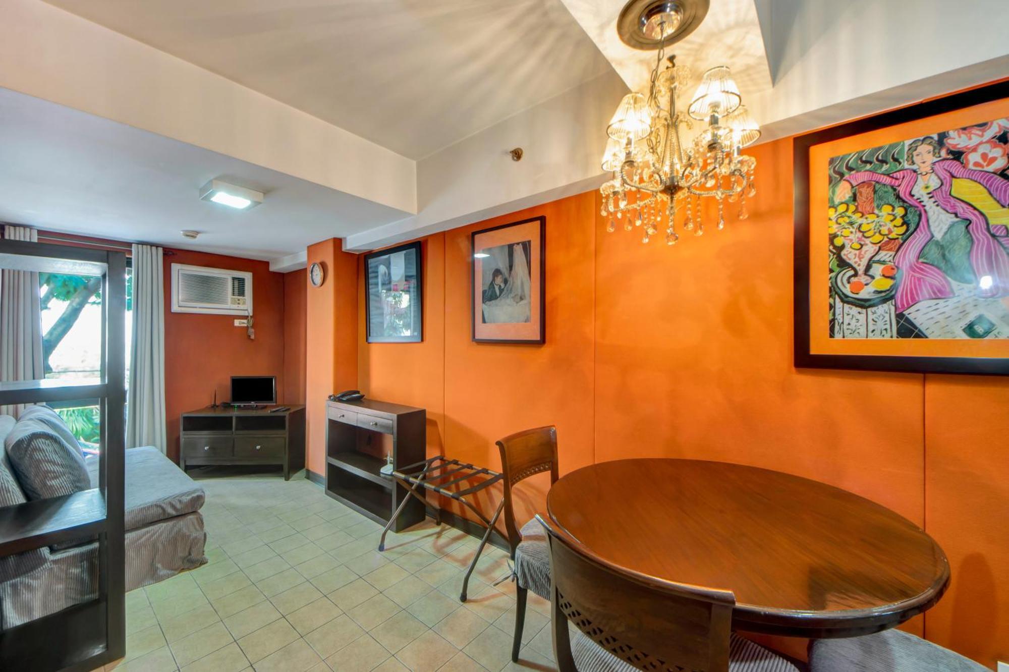 Ceo Flats Hotel Makati City Екстериор снимка