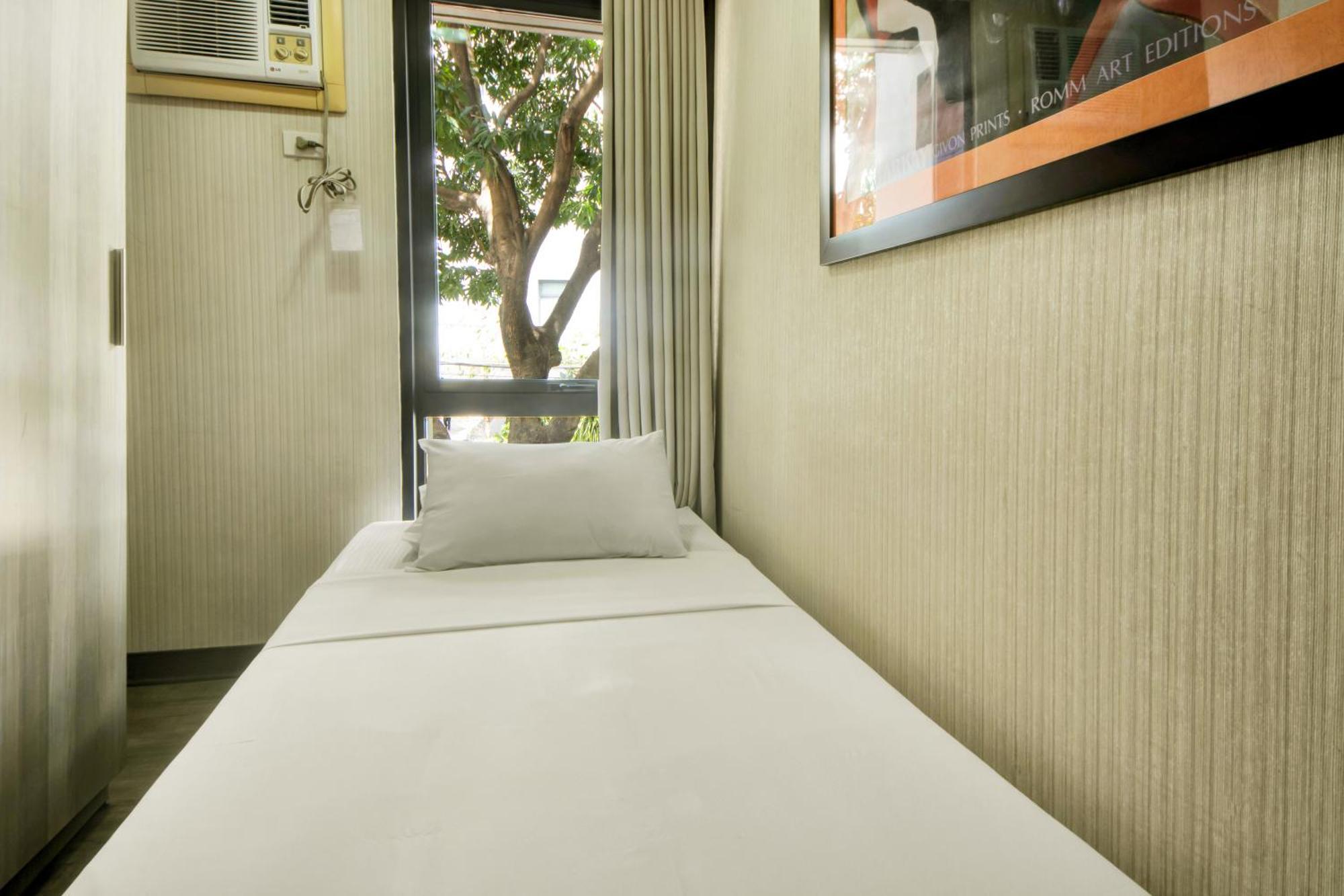 Ceo Flats Hotel Makati City Екстериор снимка